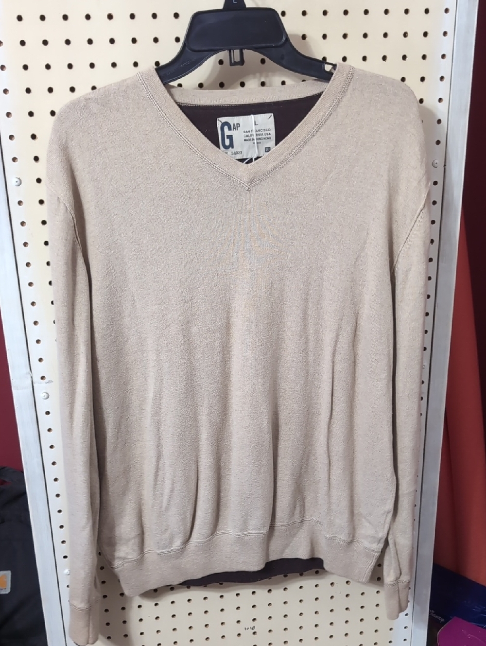 GAP Men's V-Neck Sweater in Light Beige